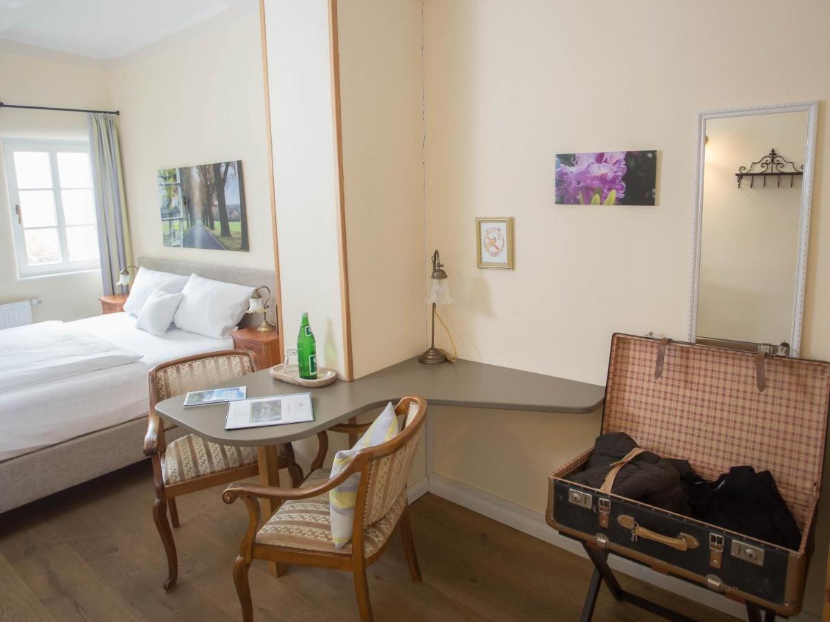 שוואלמשטאדט Altstadthotel Treysa מראה חיצוני תמונה