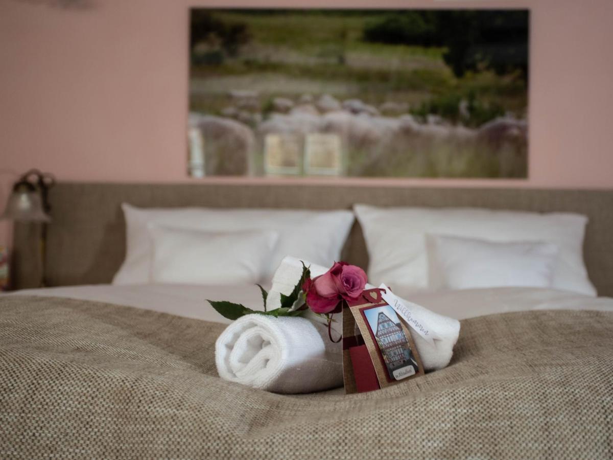 שוואלמשטאדט Altstadthotel Treysa מראה חיצוני תמונה